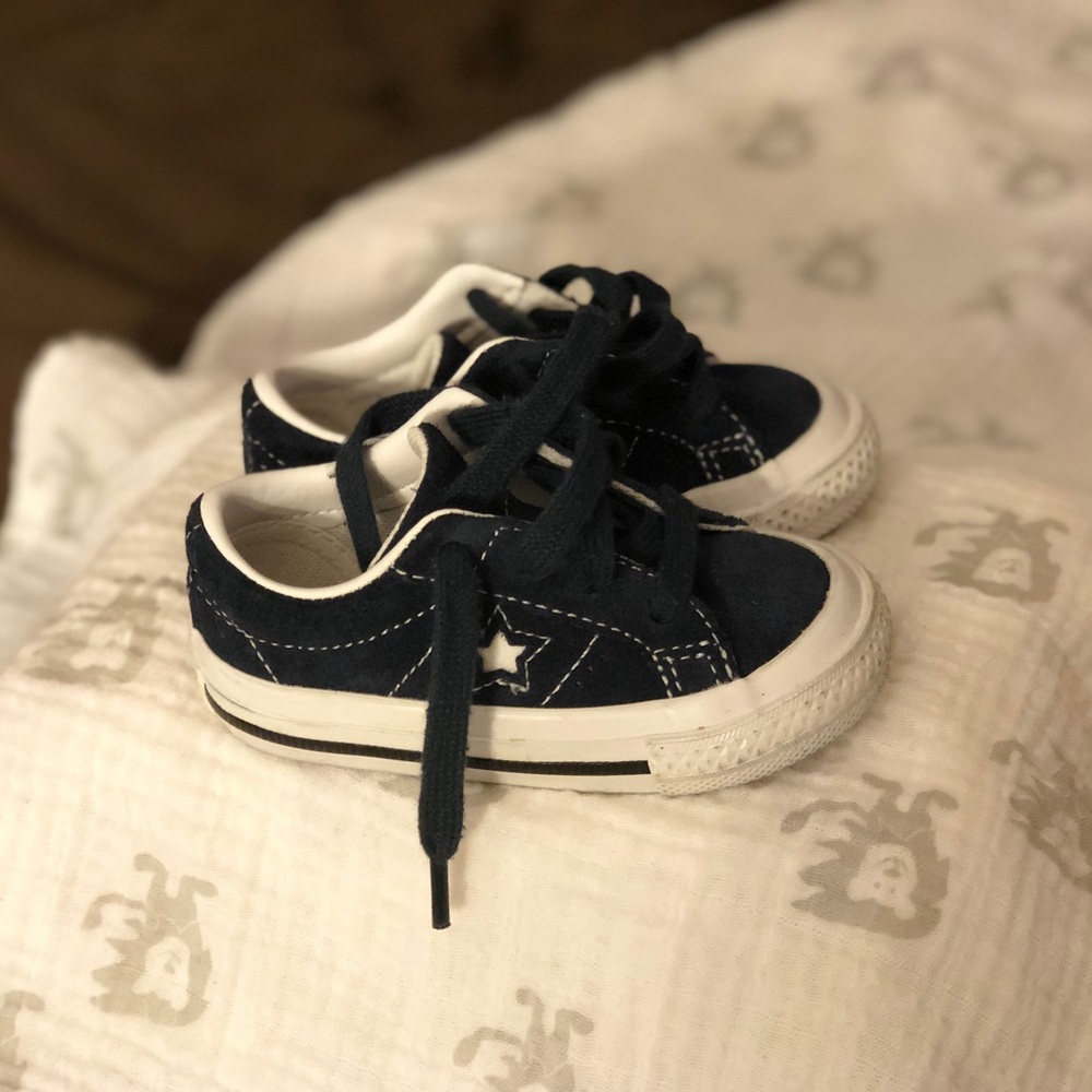 CONVERSE ONE-STAR - EUC - Infant size 5